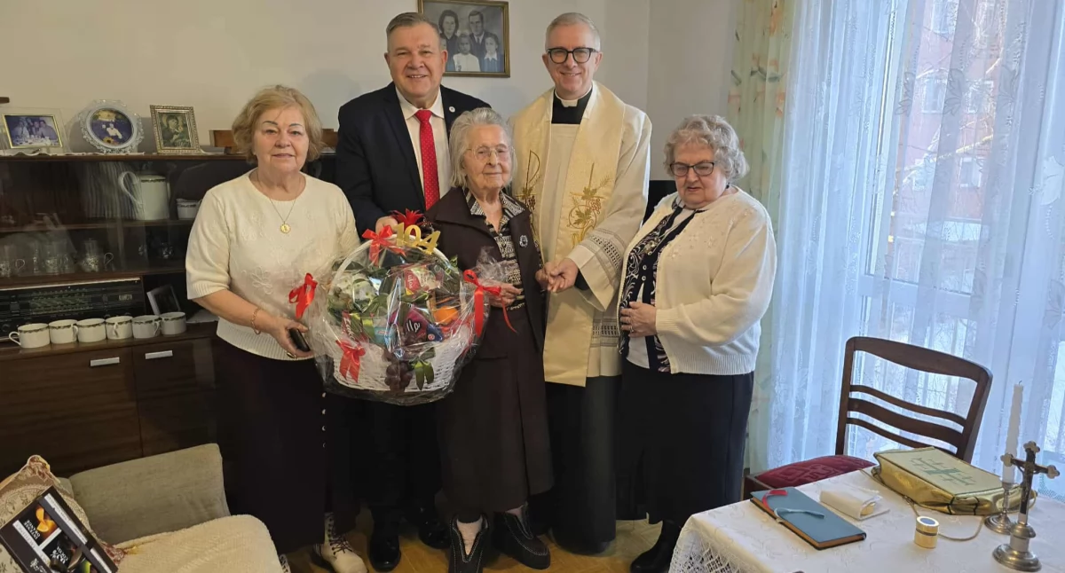 Seniorzy, życia Kartuzach wyjątkowy jubileusz Genowefy Bulczak - zdjęcie, fotografia