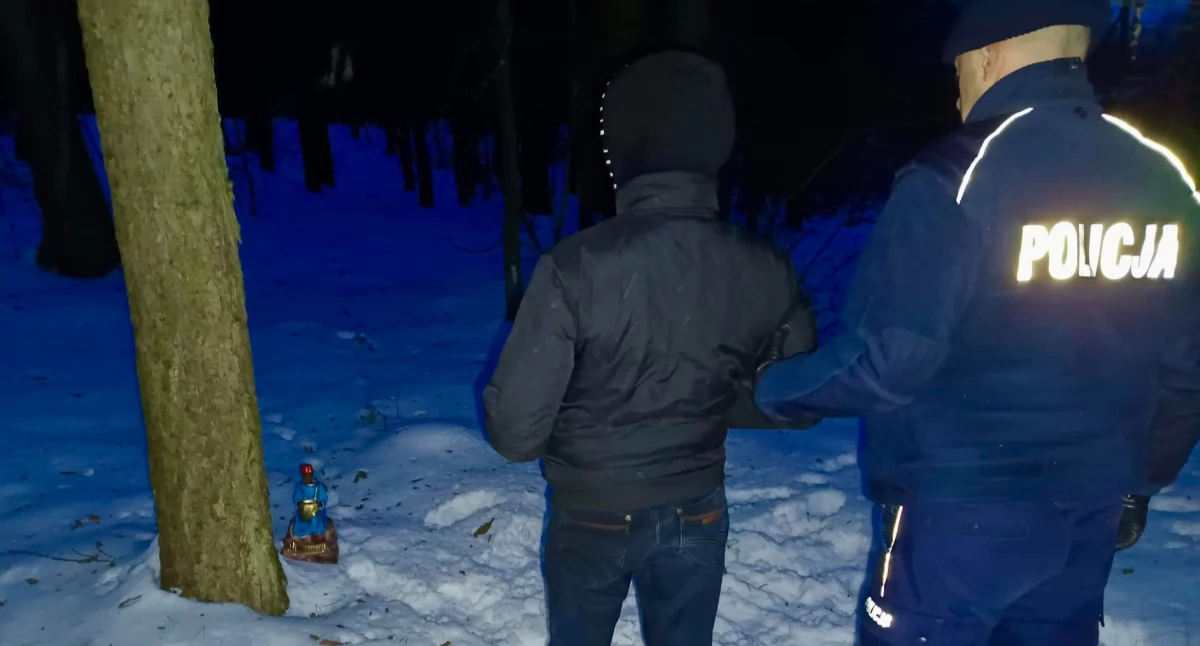 Kronika policyjna, Ukradł skarbonkę szopki pieniądze kupił alkohol papierosy - zdjęcie, fotografia