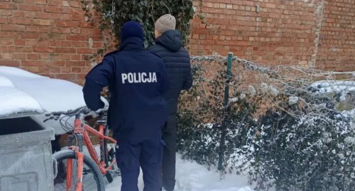 Kronika policyjna, Kolega ukradł rower następnie razem chcieli sprzedać Resztę „fantów” zostawił garażach - zdjęcie, fotografia