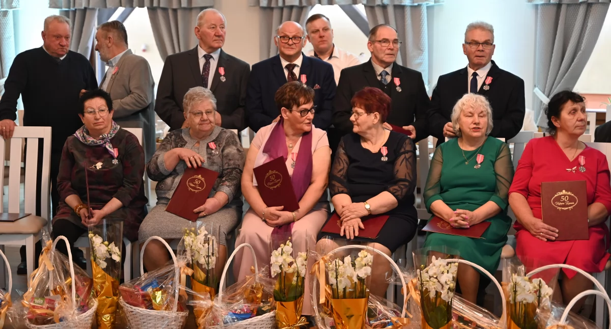 Seniorzy, Złote diamentowe małżeństwa gminy Stężyca uhonorowane - zdjęcie, fotografia