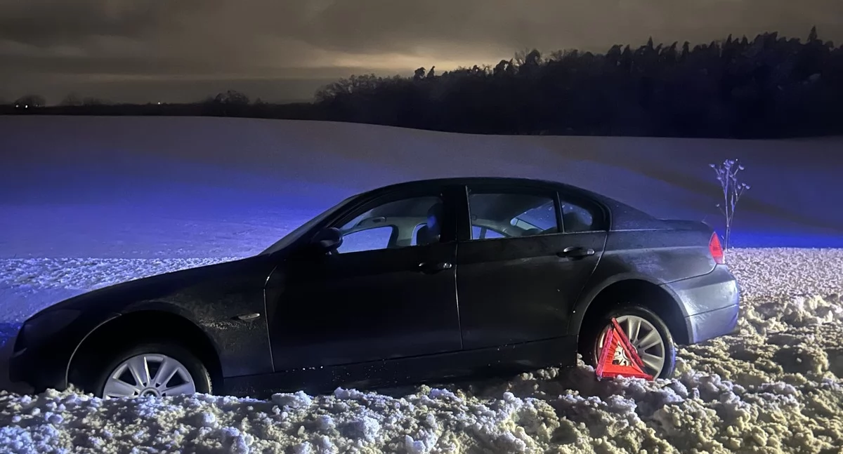 Kronika policyjna, Borcz Wjechał kompletnie pijany - zdjęcie, fotografia