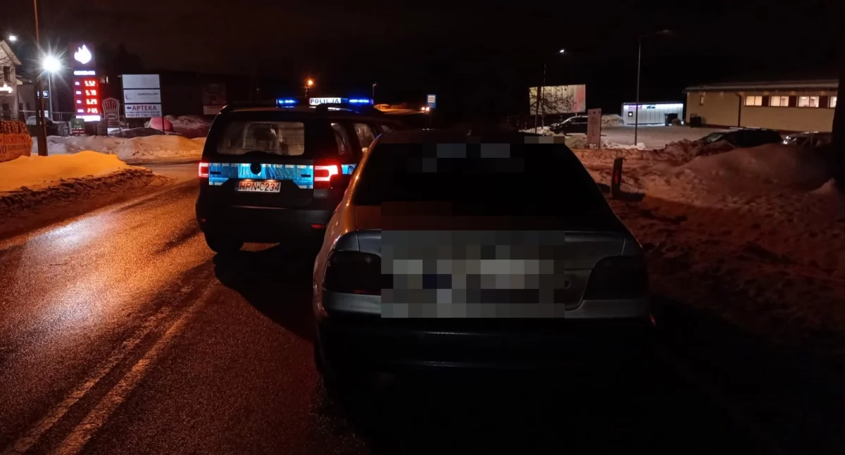 Kronika policyjna, Odurzony prawa jazdy latek uciekał przed policją - zdjęcie, fotografia