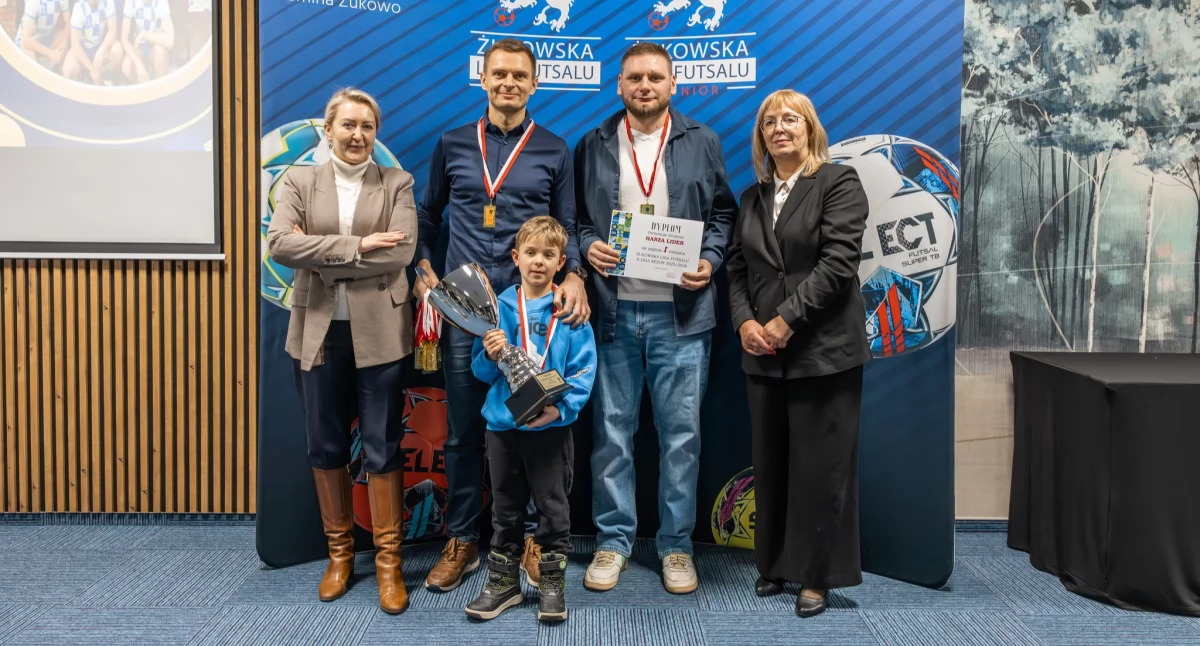 Piłka nożna, XXXIII sezon Żukowskiej Futsalu zakończony uroczystą galą - zdjęcie, fotografia