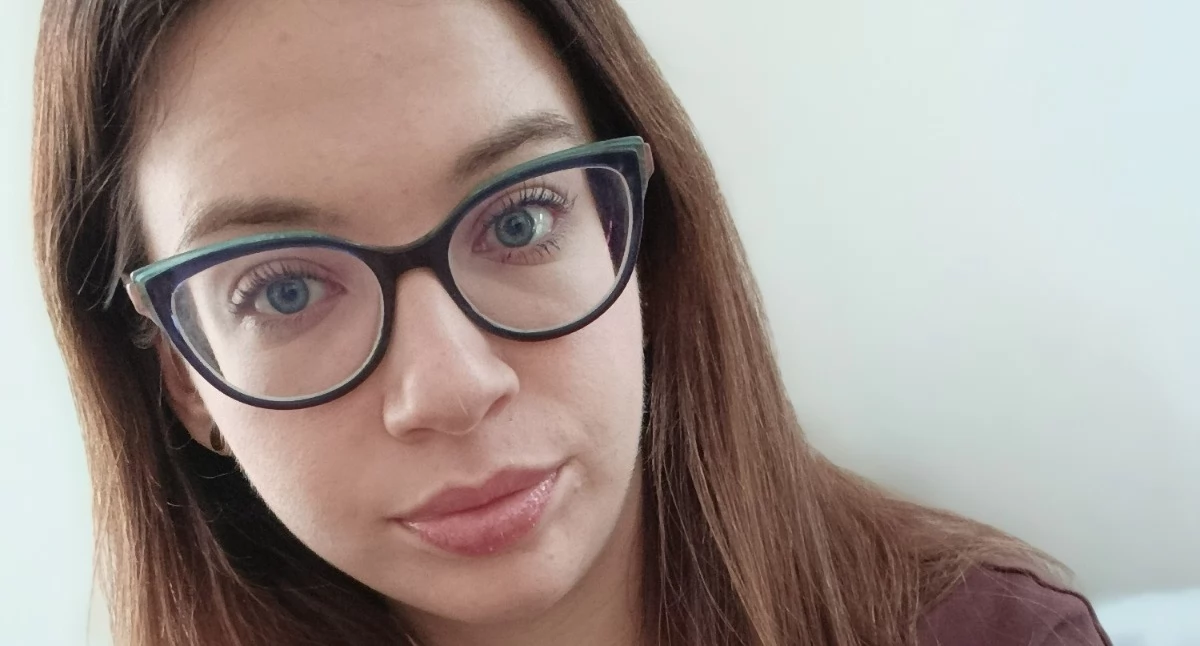 Akcje społeczne i charytatywne, „Chcę prostu iść przed siebie” letnia Karolina walczy sprawność samodzielność - zdjęcie, fotografia
