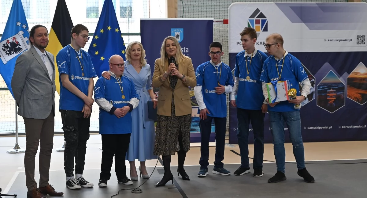 Inwestycje, Spełniły marzenia uczniów ZKiWS Kartuzach Olimpia otwarta - zdjęcie, fotografia