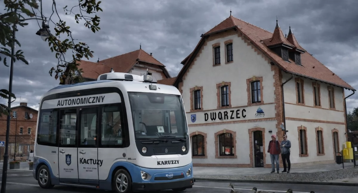 Wieści z samorządów, Kartuzy testują autobus kierowcy Technologia wjechała ulice miasta - zdjęcie, fotografia