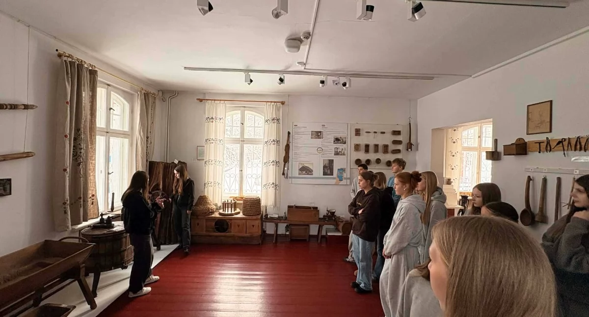 Kaszubszczyzna, Kaszubska Zgraja Młodzież Wzgórza inspiruje poznawania Kaszub - zdjęcie, fotografia