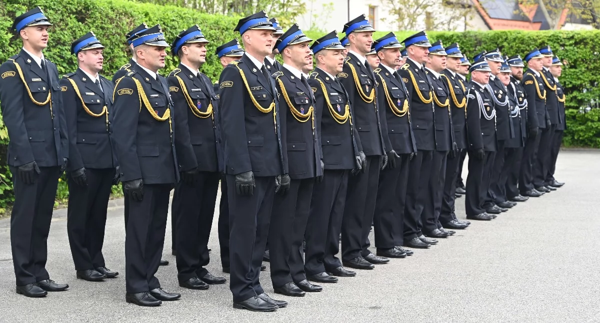 Straż pożarna, Odznaczenia awanse samochód kartuskich strażaków okazji Strażaka - zdjęcie, fotografia