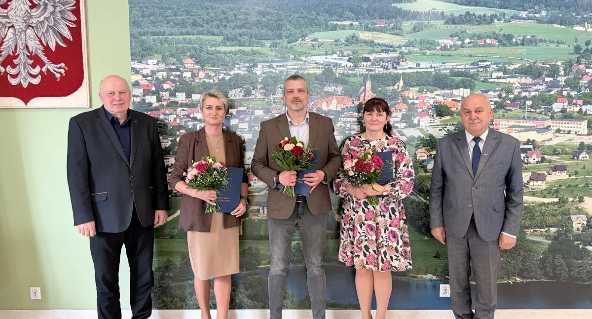 System oświaty, Spotkanie dyrektorów szkół urzędzie gminy Sierakowicach - zdjęcie, fotografia