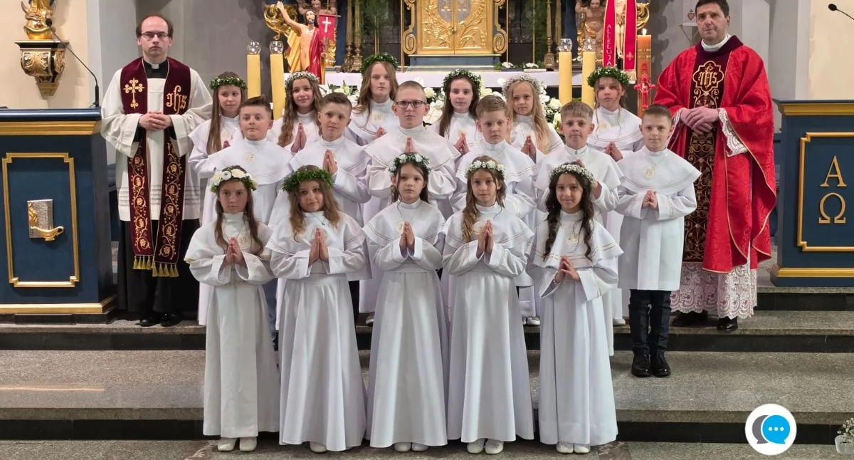 Religia, Pierwsza Komunia Święta Chmielnie Uroczysta atmosfera radość dzieci - zdjęcie, fotografia
