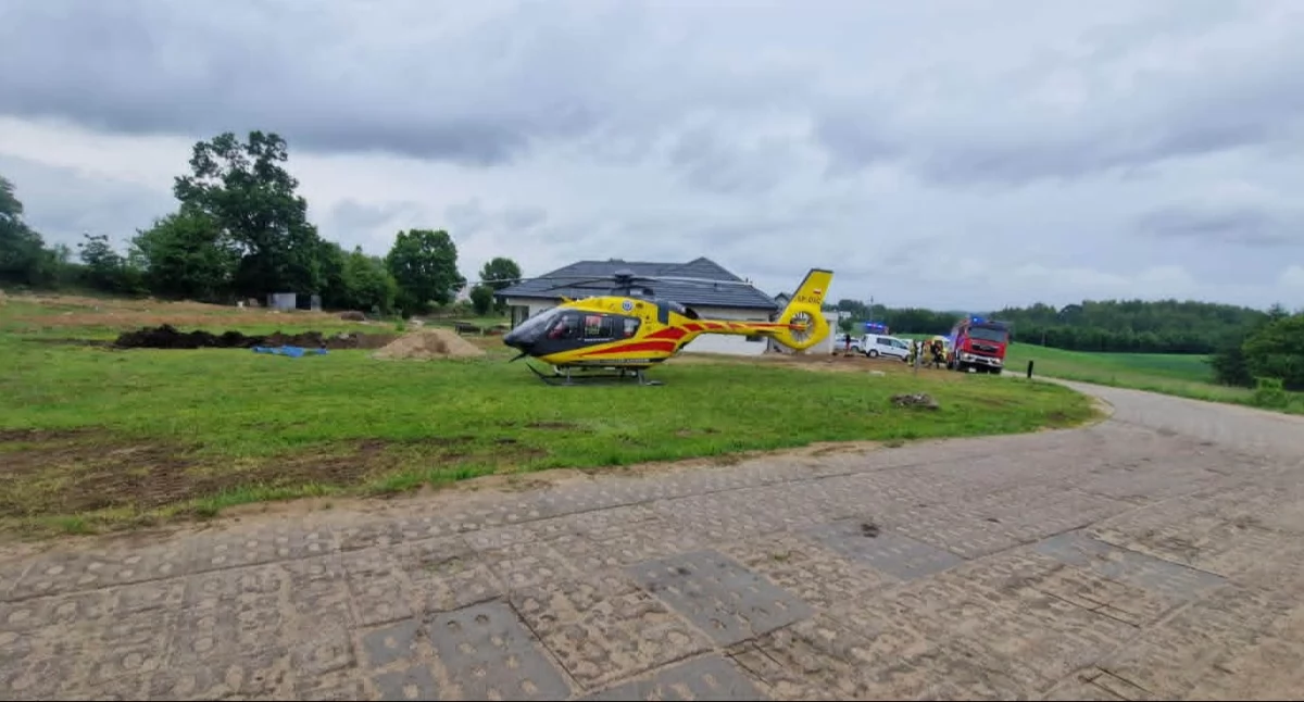 Pożary, Pożar garażu Barwiku Mężczyzna doznał rozległych oparzeń - zdjęcie, fotografia