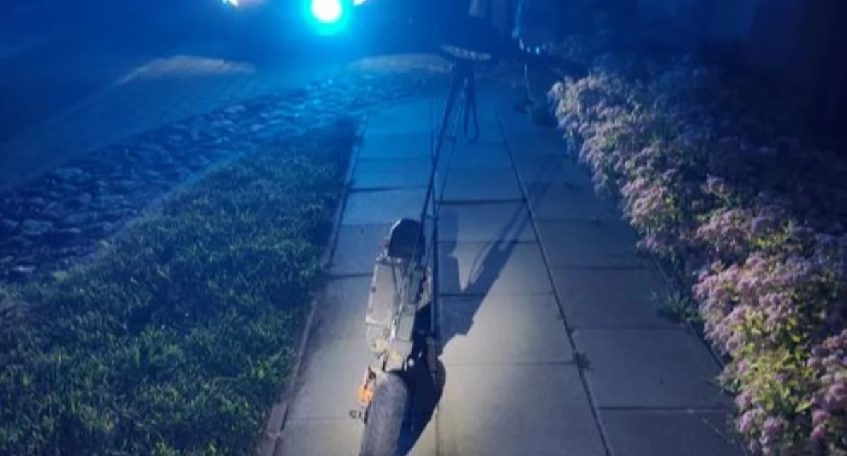 Kronika policyjna, Pościg latkiem pijane nastolatki hulajnodze - zdjęcie, fotografia