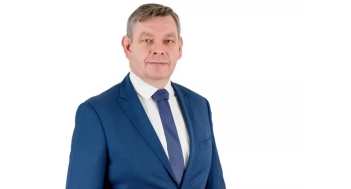 Polityka, sesja Gminy Sulęczyno Radni udzielili wójtowi wotum zaufania - zdjęcie, fotografia