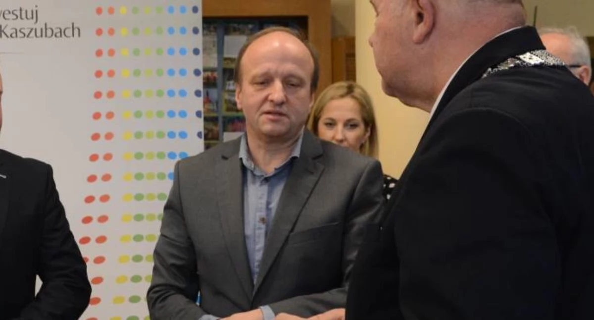 Wieści z samorządów, Kartuzy Jacek Wesołowski milionerem wśród lekarzy radnych - zdjęcie, fotografia