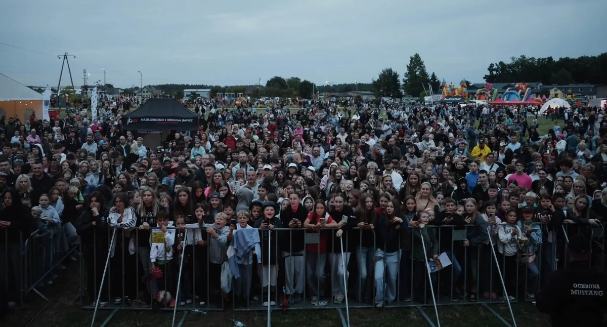 Imprezy, Tłumy pożegnały Baninie - zdjęcie, fotografia