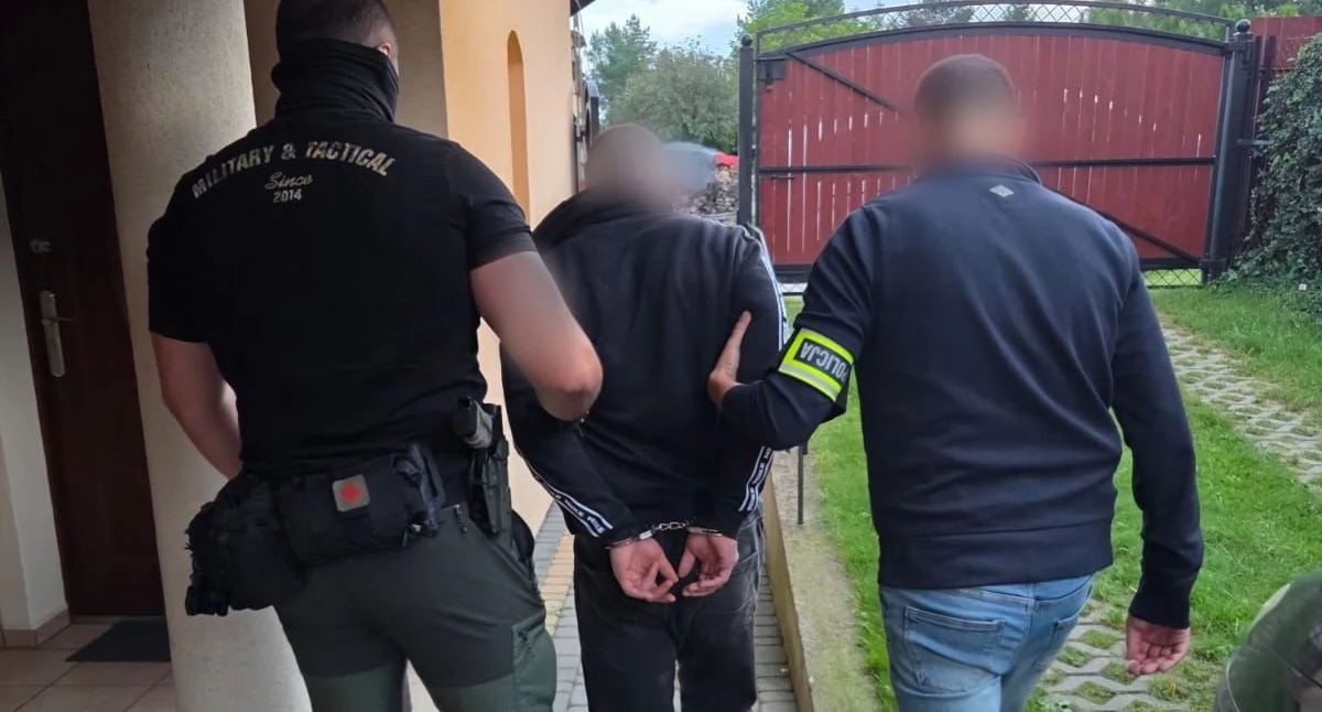 Kronika policyjna, Poszukiwany listem gończym zatrzymany powiecie kartuskim odbyć więzienia - zdjęcie, fotografia