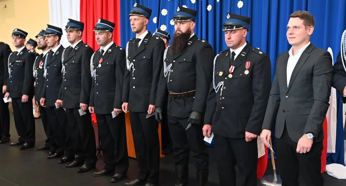 Straż pożarna, Sześć dekad służbie drugiemu człowiekowi Jubileusz lecia Dzierżążno - zdjęcie, fotografia