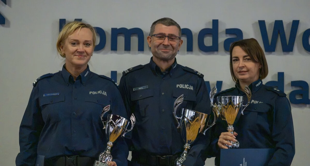 Policja, Policjantka Kartuz podkom Ewelina podium wojewódzkich eliminacji - zdjęcie, fotografia