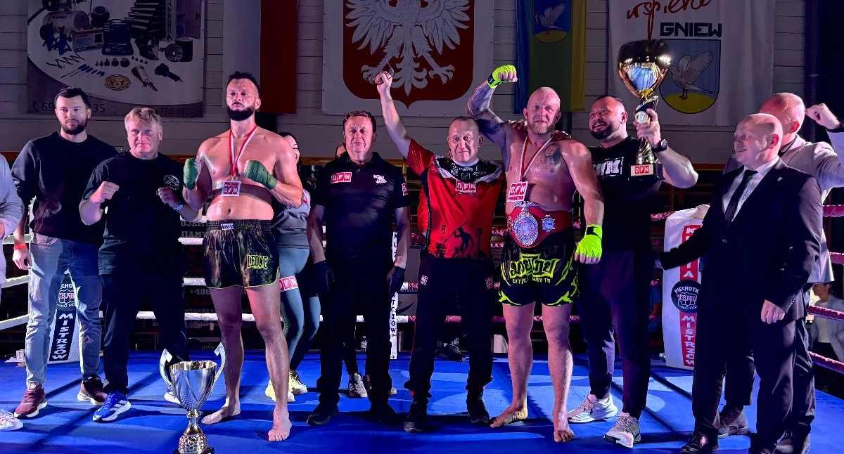Sporty walki, Cztery medale zawodników Kartuz Pucharze Patryk Rasch zdobył mistrzowski! - zdjęcie, fotografia