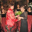 Aleksandra Maciborska-Pytka dziękuje Hisako Higuchi za wyjątkowy koncert w Kartuzach...