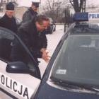 Wójt Czesław Witkowski aż zacierał ręce, gdy oglądał wnętrze radiowozu. /fot. Bogdan...