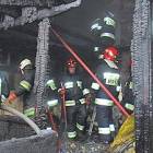 Pożar domku letniskowego w Borowie (8 stycznia 2008 r.) /fot. archiwum PPSP w Kartuzach