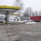 Na stacji paliw można kupić jeszcze benzynę /fot. Longina Templin