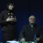 Autorka wystawy - Joanna Olbert oraz ks. Antoni Dunajski /fot. MP