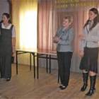 Prowadząca przegląd Janina Konkel (z lewej) wraz z komisją konkursową /fot. ZKiW w...