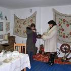 Zabytkowy młynek, o dziwo, jeszcze działa /fot. Longina Templin