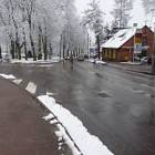 Przejście obok... urzędu gminy - fot. marzec 2009 r. /fot. MP