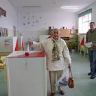 Maria Gąska głosowała w Obwodowej Komisji Wyborczej nr 6 w Żukowie /fot. Longina Templin
