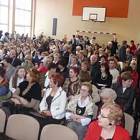 Wielu uczniów i absolwentów przybyło na uroczystość /fot. Andrzej Baranowski