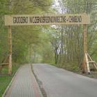 Wjazd na teren, gdzie mieści sie domek ratownika /fot. GOK Chmielno