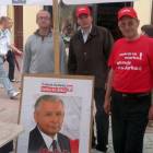 Po prawej Andrzej Trepkowski, pełnomocnik kartuskiego PiS-u /fot. Andrzej Baranowski