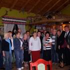 Chętnych do wspólnego zdjęcia z Henryką Krzywonos nie brakowało /fot. Longina Templin