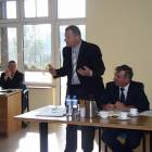 Adam Okrój zastanawiał się, dlaczego nie może zasięgać informacji od urzędników /fot....