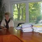 Dyrektor wydziału budownictwa Maria Kurek - Kumańska mówi, że urzędnicy nie mogą...