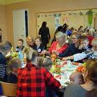 Śniadanie w SP nr 1 w Kartuzach /fot. BK