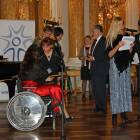 Gabriela Gołata odbiera wyróżnienie /fot. nadesłane/Marek Miszczuk