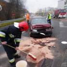 Jak ustalili policjanci, jechał za szybko, w wyniku czego wpadł w poślizg /fot. BG