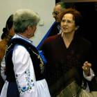Autorka wystawy i starosta kartuski, Janina Kwiecień