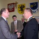 Insygnia władzy przekazał były przewodniczący Wojciech Kankowski /fot. Longina Templin