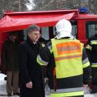 Dowódca składa raport wojewodzie Romanowi Zaborowskiemu /fot. Natalia Bobrowska