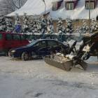 Podobnie jest z parkingiem - gdy tylko spadnie więcej śniegu, pojawia się tutaj firma...