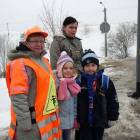 Nikodem Langa z mamą i kuzynką Weroniką Lewandowską w towarzystwie pani Stopki /fot....