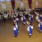 Seniorzy obejrzeli program artystyczny przygotowany przez gimnazjalistów /fot....