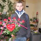 Romek z Kistowa wygrał kwiaty dla swojej ukochanej /fot. DWK