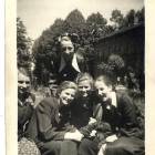Wesoła piatka przed gimnazjum - 1950 r. /fot. nadesłane/archiwum szkoły