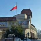 Wyjątek stanowi Komenda Powiatowa Państwowej Straży Pożarnej, która na maszt wciągnęła...